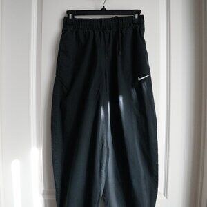 Nike Women's Black Joggers-tracksuits Size Small